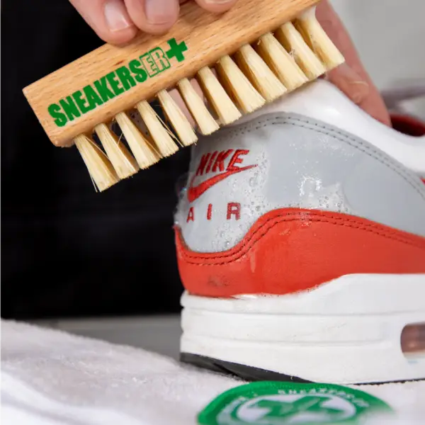 Clean & Protect: 5-Piece Complete Care Kit - Image 13